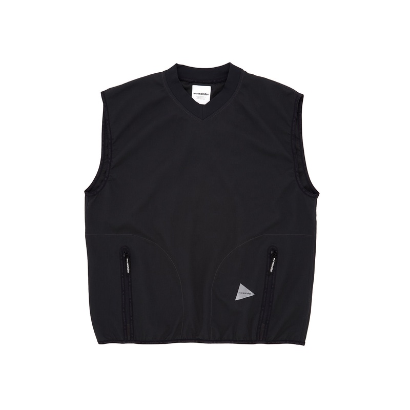 and wander Men's Vent Vest - Dark Green